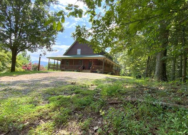 Property at 49 Echota Trl, Hayesville, NC 28904, 3 beds, 2.5 baths