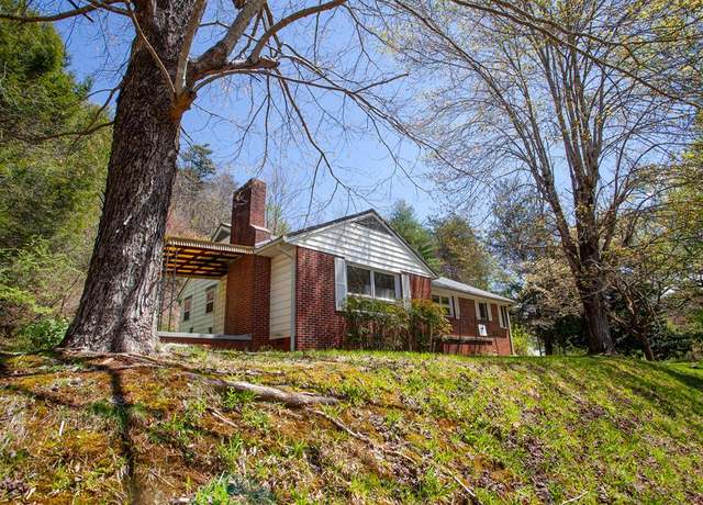 Property at 1263 Old Tallulah Rd, Robbinsville, NC 28771, 3 beds, 1 bath