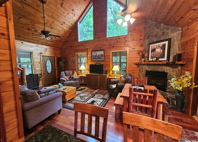 Property at 18 Millstone Rdg, Murphy, NC 28906, 3 beds, 3.5 baths