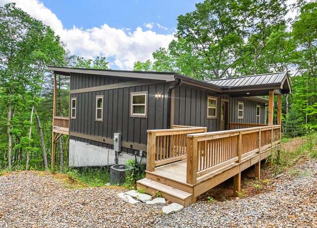 Property at 324 Golden Eagle Dr, Murphy, NC 28906, 3 beds, 3.5 baths