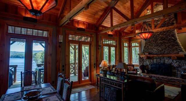 Photo of 4 Lakeside Trl, Robbinsville, NC 28771