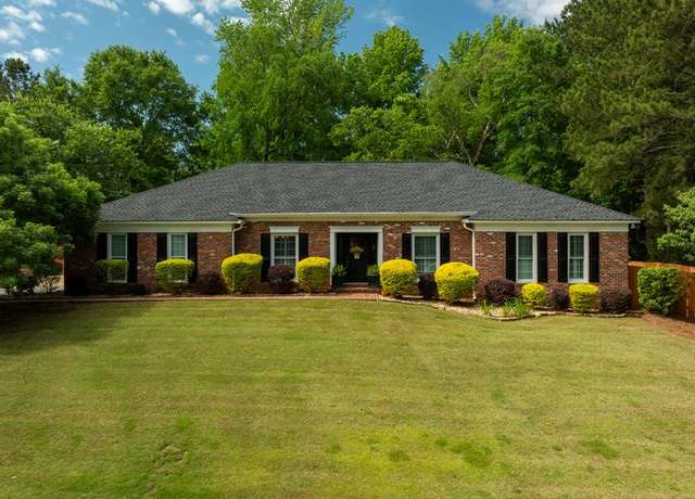 Property at 6161 Bristol Blvd, Columbus, GA 31904, 4 beds, 3.5 baths