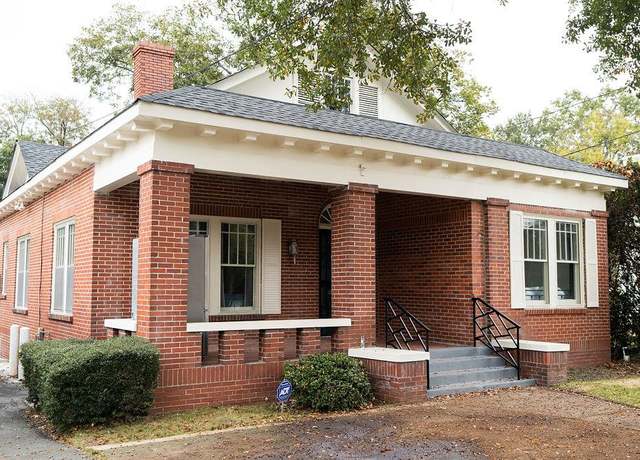 Property at 1240 Peacock Ave, Columbus, GA 31906, 3 beds, 2 baths