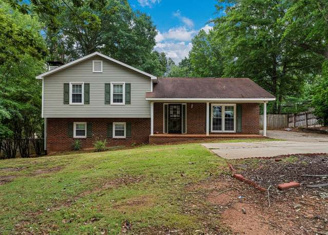 Property at 1434 Autumn Ridge Dr, Columbus, GA 31904, 4 beds, 2 baths
