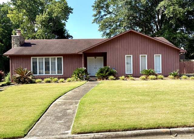 Property at 5302 Pine Needle Dr, Columbus, GA 31907, 3 beds, 2 baths