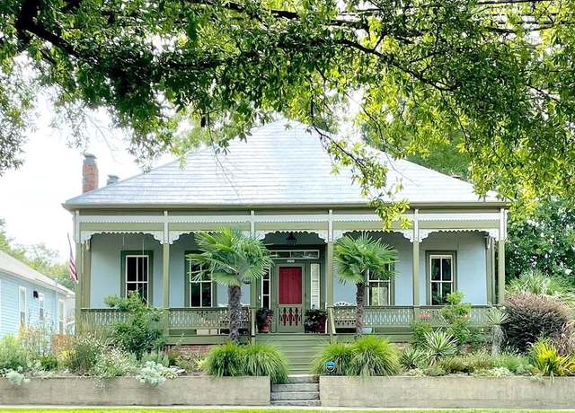 Property at 600 Broadway, Columbus, GA 31901, 4 beds, 3.5 baths