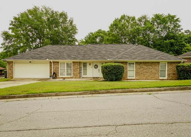 Property at 2 Labrador Ct, Columbus, GA 31909, 3 beds, 2 baths