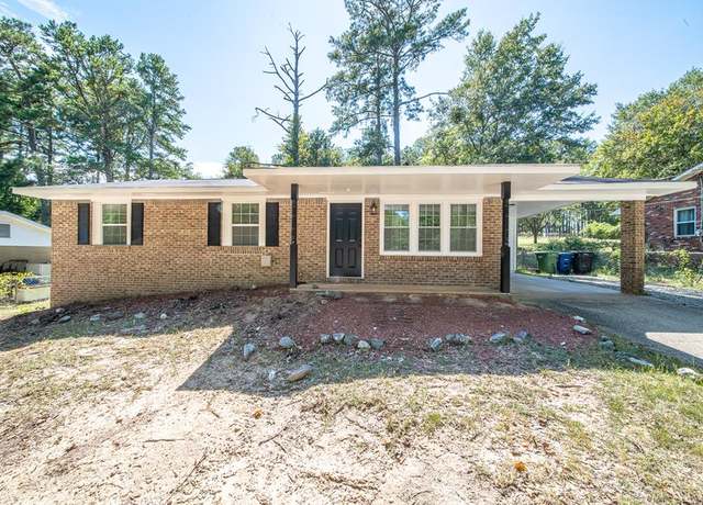 Property at 6201 King William Dr, Columbus, GA 31909, 3 beds, 2 baths