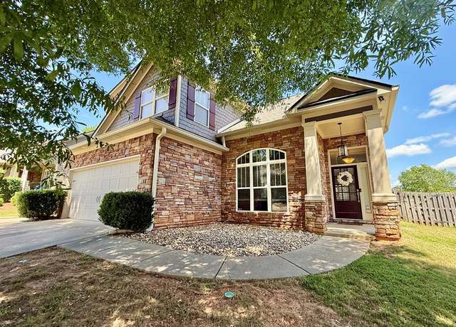 Property at 1017 Silver Lake Dr, Columbus, GA 31904, 3 beds, 2.5 baths