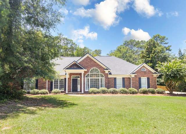 Property at 1042 King Place Dr, Columbus, GA 31904, 4 beds, 3.5 baths