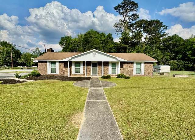Property at 2912 Kent Dr, Phenix City, AL 36870, 3 beds, 2 baths
