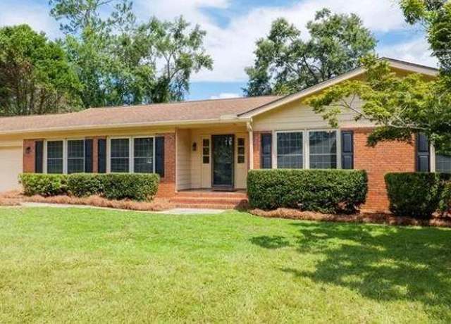 Property at 106 Briandwood Dr, Valdosta, GA 31605, 4 beds, 2 baths