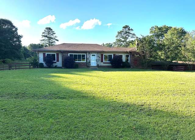 Property at 3942 Tommy Lee Cook Rd, Newnan, GA 30263, 4 beds, 1.5 baths