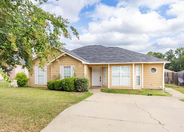 Property at 1426 Kings Mountain Rd, Columbus, GA 31907, 3 beds, 2 baths