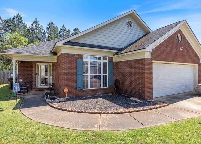 Property at 8018 Sonoma Pointe Dr, Columbus, GA 31909, 3 beds, 2 baths
