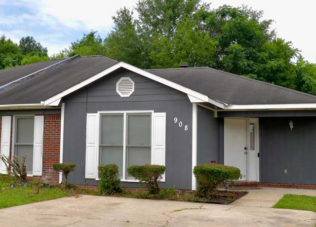 Property at 908 Arlington Dr, Columbus, GA 31907, 3 beds, 2 baths