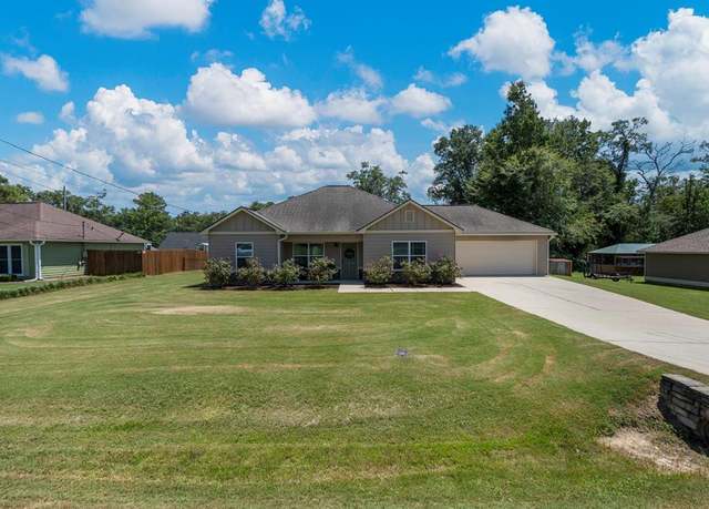 Property at 378 Summerbrook Loop, Phenix City, AL 36870, 3 beds, 2 baths