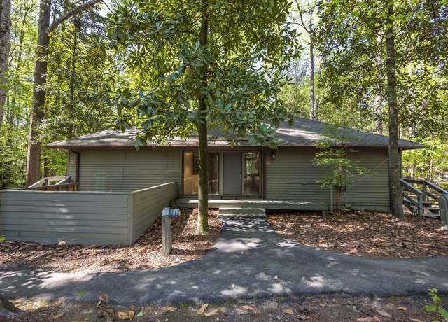Property at 1081 Duck Pond Br, Pine Mountain, GA 31822, 4 beds, 4 baths