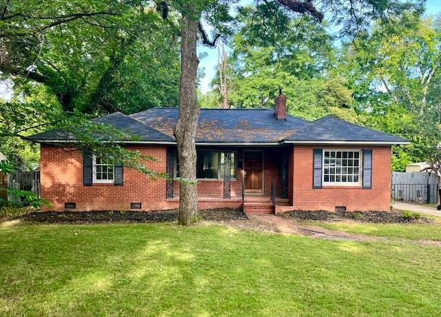 Property at 1555 Wells Dr, Columbus, GA 31906, 3 beds, 2.5 baths