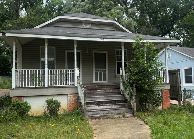Property at 2021 Elgin Dr, Columbus, GA 31901, 3 beds, 2 baths
