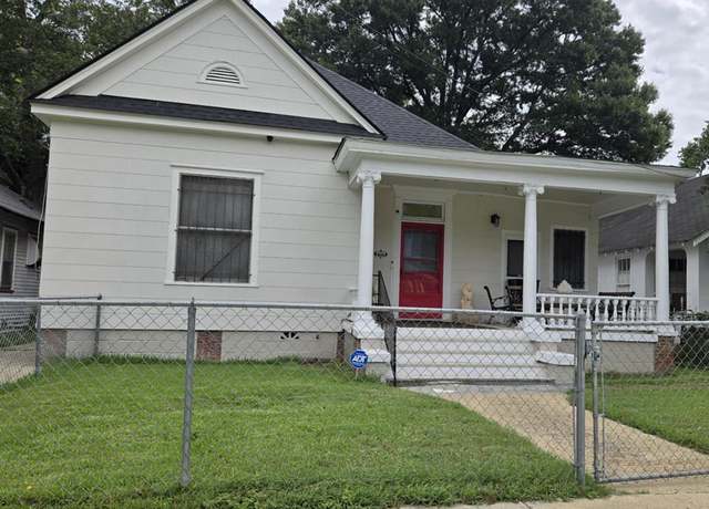 Property at 2906 11th Ave, Columbus, GA 31904, 3 beds, 2.5 baths