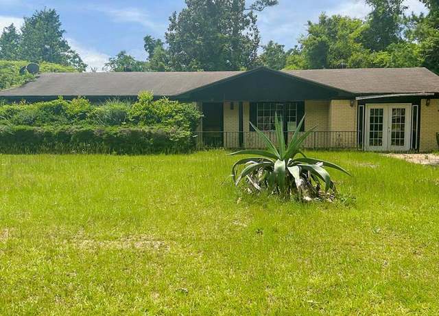 Property at 11 Church St, Georgetown, GA 39854, 2 beds, 1.5 baths