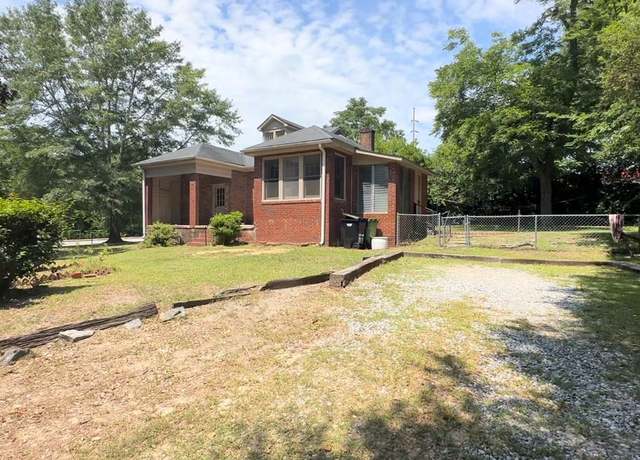 Property at 2476 Elm Dr, Columbus, GA 31907, 3 beds, 2 baths