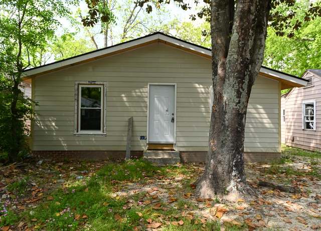 Property at 2911 Thomas St, Columbus, GA 31906, 3 beds, 2 baths