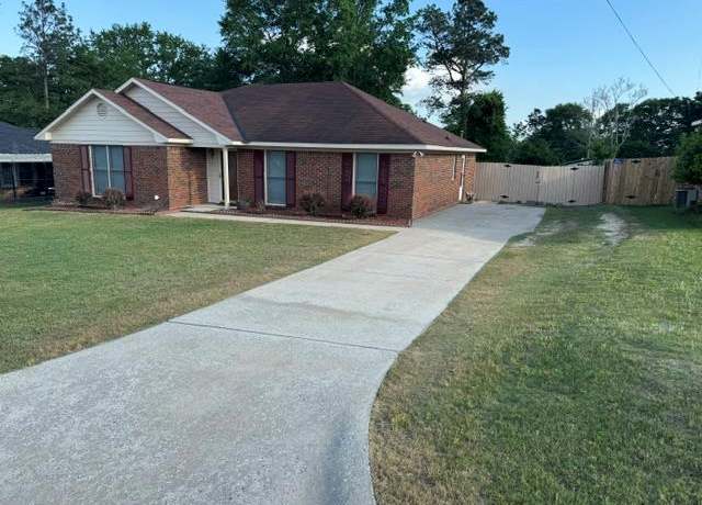 Property at 6338 E Fitzgerald Dr, Columbus, GA 31907, 3 beds, 2 baths
