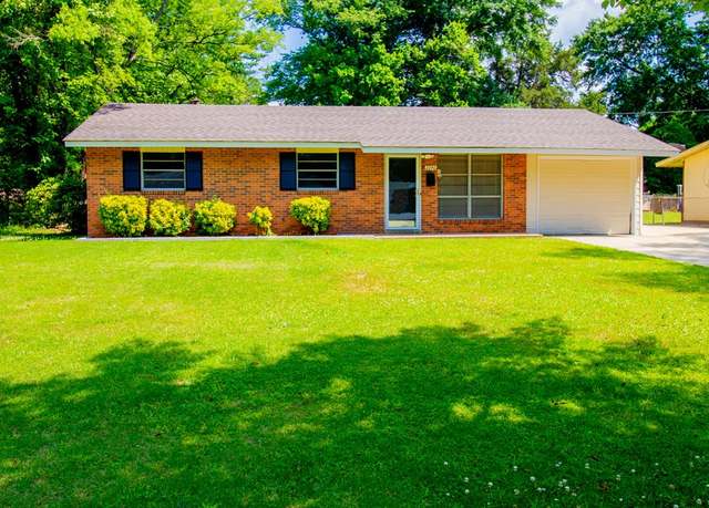Property at 2246 Lois Ave, Columbus, GA 31903, 3 beds, 1.5 baths