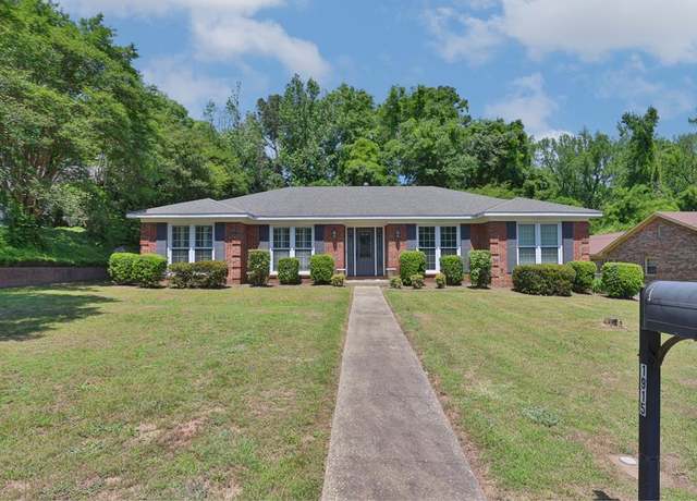 Property at 1915 Lancaster Dr, Columbus, GA 31904, 3 beds, 2 baths