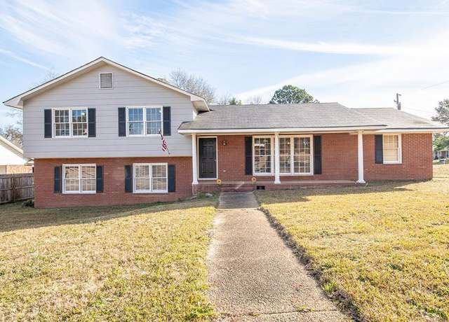 Property at 1825 Coventry Dr, Columbus, GA 31904, 4 beds, 2.5 baths