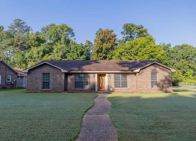 Property at 5651 Winvelly Dr, Columbus, GA 31909, 4 beds, 2 baths
