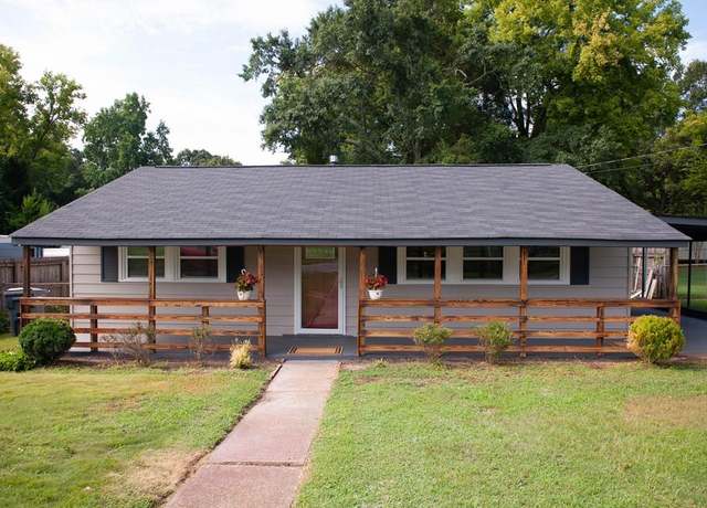 Property at 105 25th St, Phenix City, AL 36867, 3 beds, 1 bath
