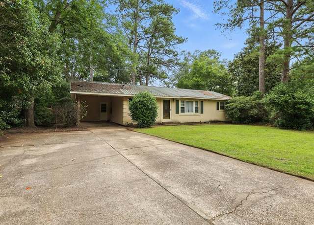 Property at 5800 Bishop Dr, Columbus, GA 31909, 3 beds, 1.5 baths