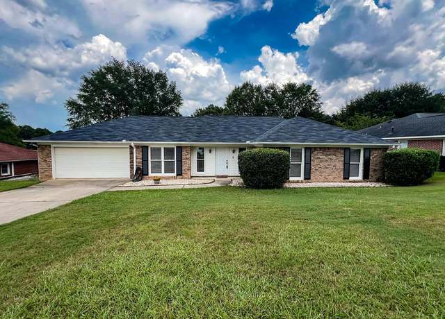 Property at 2 Labrador Ct, Columbus, GA 31909, 3 beds, 2 baths