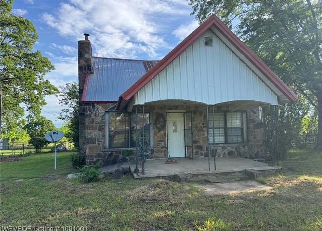 Property at 464085 E 1020 Rd, Sallisaw, OK 74955, 2 beds, 1 bath