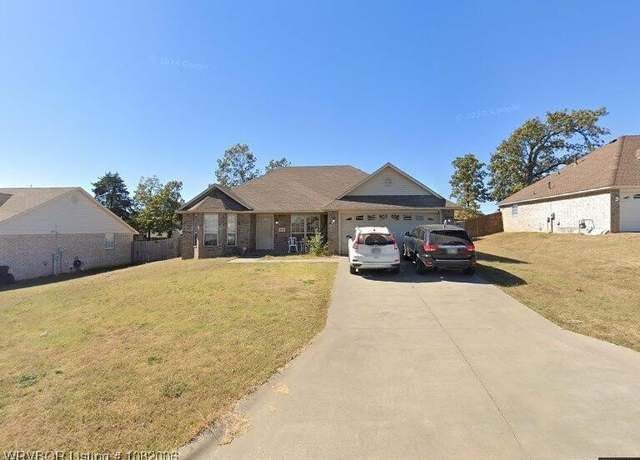 Property at 2509 Dava St, Van Buren, AR 72956, 3 beds, 2 baths