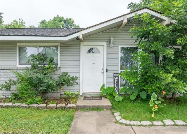 Property at 7800 Colony Ln, Fort Smith, AR 72908, 3 beds, 1.5 baths
