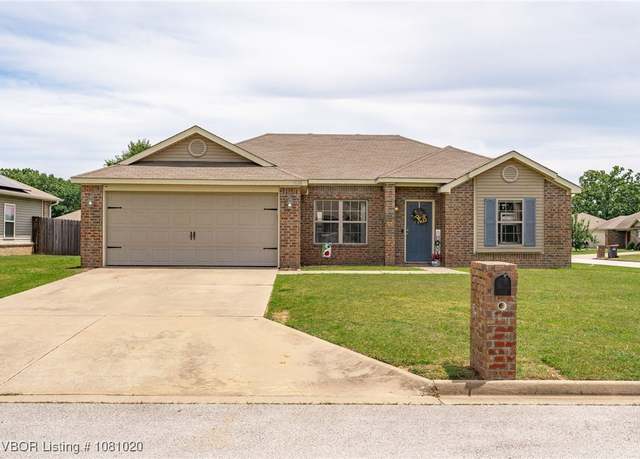 Property at 1820 Willow Oak Dr, Van Buren, AR 72956, 3 beds, 2 baths