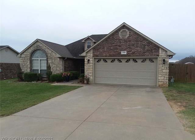 Property at 209 Spruce St, Greenwood, AR 72936, 3 beds, 2 baths
