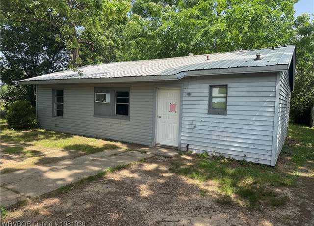 Property at 3101 Emrich St, Fort Smith, AR 72904, 3 beds, 1 bath