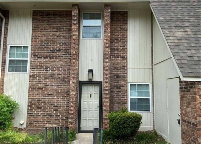 Property at 1500 S Albert Pike Ave #2, Fort Smith, AR 72903, 2 beds, 1.5 baths