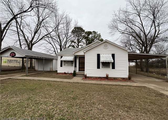 Property at 919 Knoxville St, Fort Smith, AR 72901, 2 beds, 2 baths