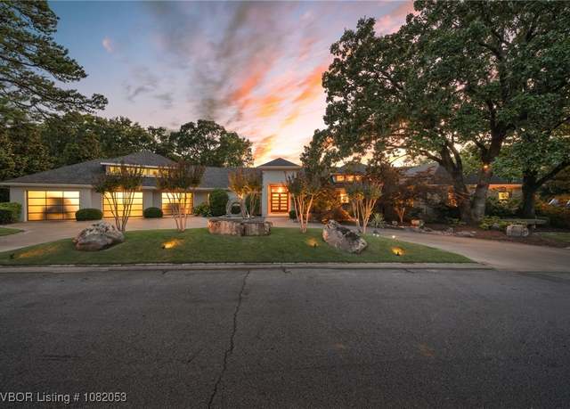 Property at 4110 S 34th St, Fort Smith, AR 72903, 4 beds, 5 baths