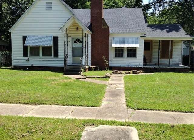 Property at 122 N Logan St, Charleston, AR 72933, 2 beds, 1 bath
