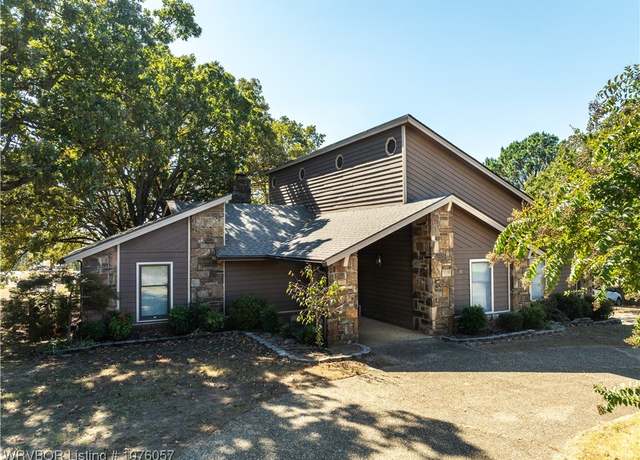Property at 1628 N Mountain Grove Rd, Alma, AR 72921, 4 beds, 4 baths