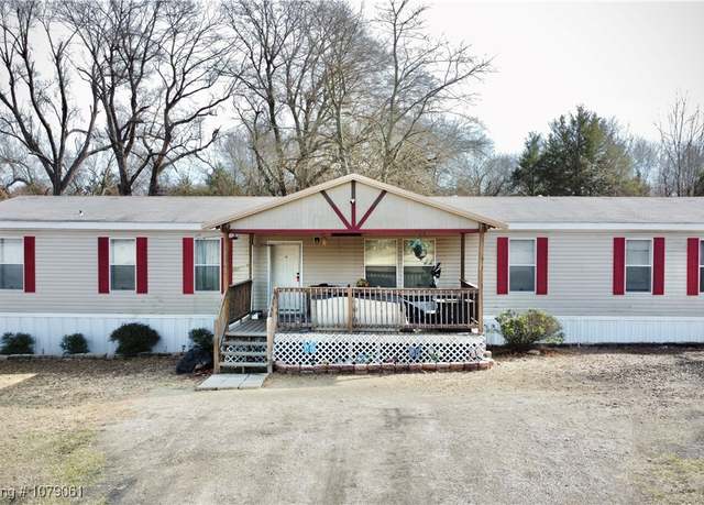 Property at 19250 Richardson Ln, Spiro, OK 74959, 4 beds, 2 baths