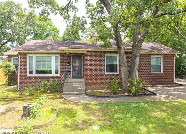 Property at 19 Hiland Dr, Fort Smith, AR 72901, 3 beds, 2 baths