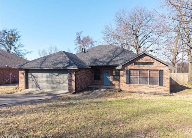 Property at 1100 Aspen Ave, Van Buren, AR 72956, 3 beds, 2 baths
